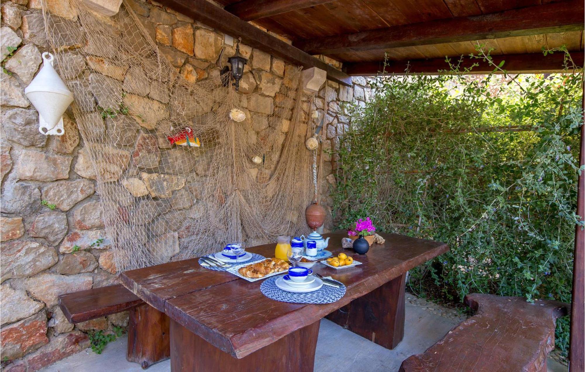 Awesome Home In Veli Lošinj Exterior foto